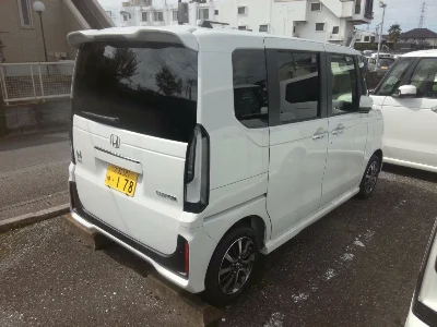 HONDA N BOX