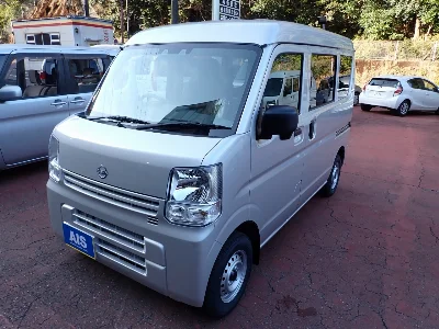 NISSAN CLIPPER VAN