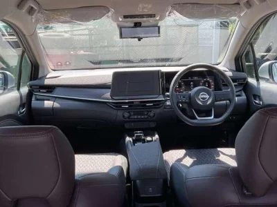 NISSAN AURA