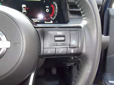 NISSAN AURA