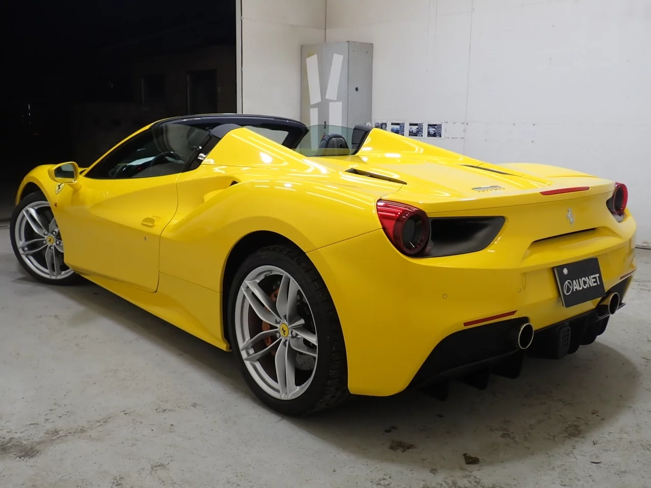 Ferrari 488 Spider  с аукциона в Японии