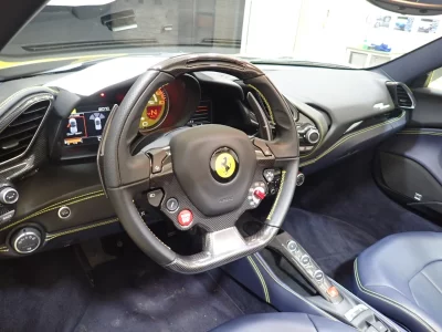 FERRARI 488 SPIDER