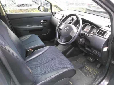 NISSAN TIIDA