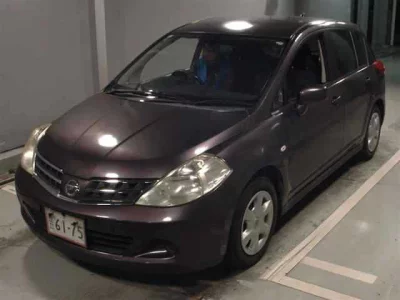 NISSAN TIIDA
