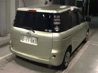 Цена авто Toyota Sienta с аукционов Японии, номер кузова NCP81G, пробег 74 000, оценка 6