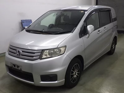 HONDA FREED SPIKE