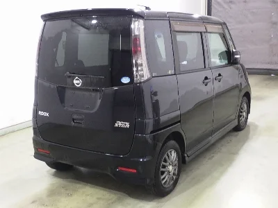 NISSAN ROOX