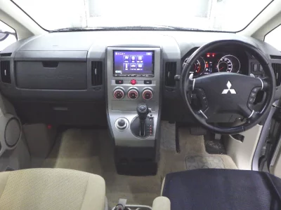 MITSUBISHI DELICA D5
