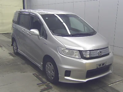 HONDA FREED SPIKE