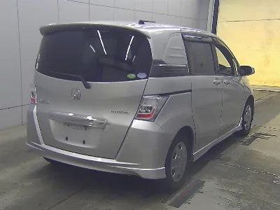 HONDA FREED SPIKE