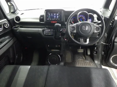 HONDA N BOX SLASH