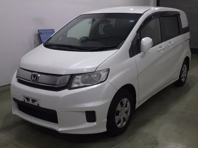 HONDA FREED SPIKE
