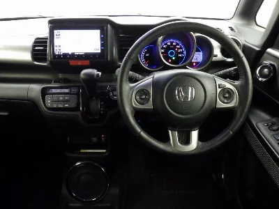HONDA N BOX SLASH