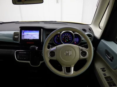 HONDA N BOX SLASH