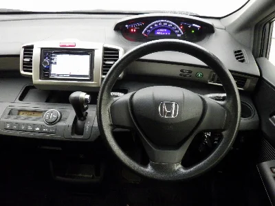 HONDA FREED SPIKE
