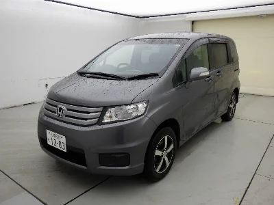 HONDA FREED SPIKE