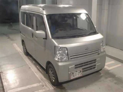 NISSAN CLIPPER VAN