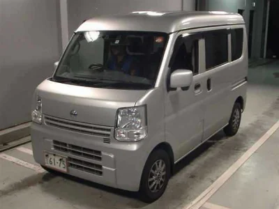 NISSAN CLIPPER VAN