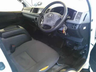 TOYOTA HIACE