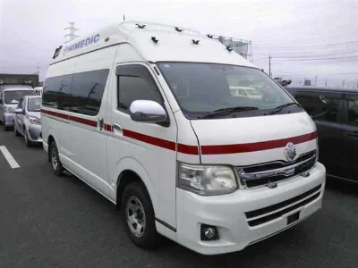 TOYOTA HIACE VAN
