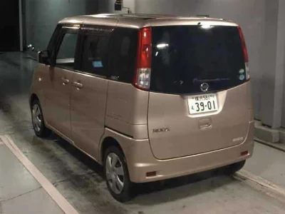 NISSAN ROOX