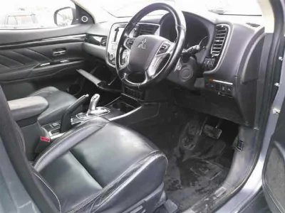 MITSUBISHI OUTLANDER PHEV