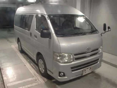 TOYOTA HIACE VAN