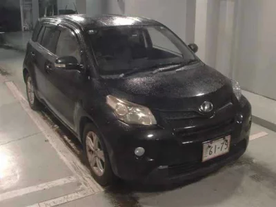 TOYOTA IST