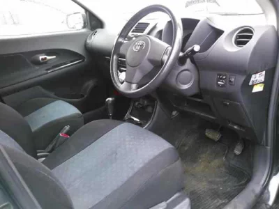 TOYOTA IST