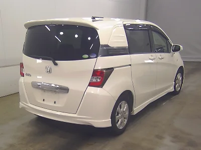 HONDA FREED SPIKE