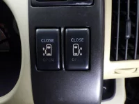 Цена авто Nissan Serena с аукционов Японии, номер кузова C25, пробег 126 000, оценка 9