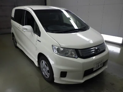 HONDA FREED SPIKE