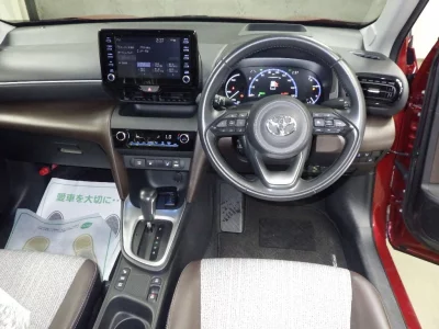TOYOTA YARIS CROSS