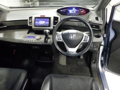 HONDA FREED SPIKE