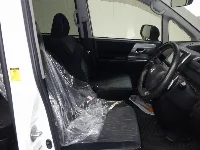 Цена авто Toyota Voxy с аукционов Японии, номер кузова ZRR70W, пробег 199 000, оценка 2