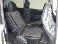 Цена авто Toyota Voxy с аукционов Японии, номер кузова ZRR70W, пробег 199 000, оценка 2