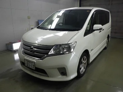 NISSAN SERENA