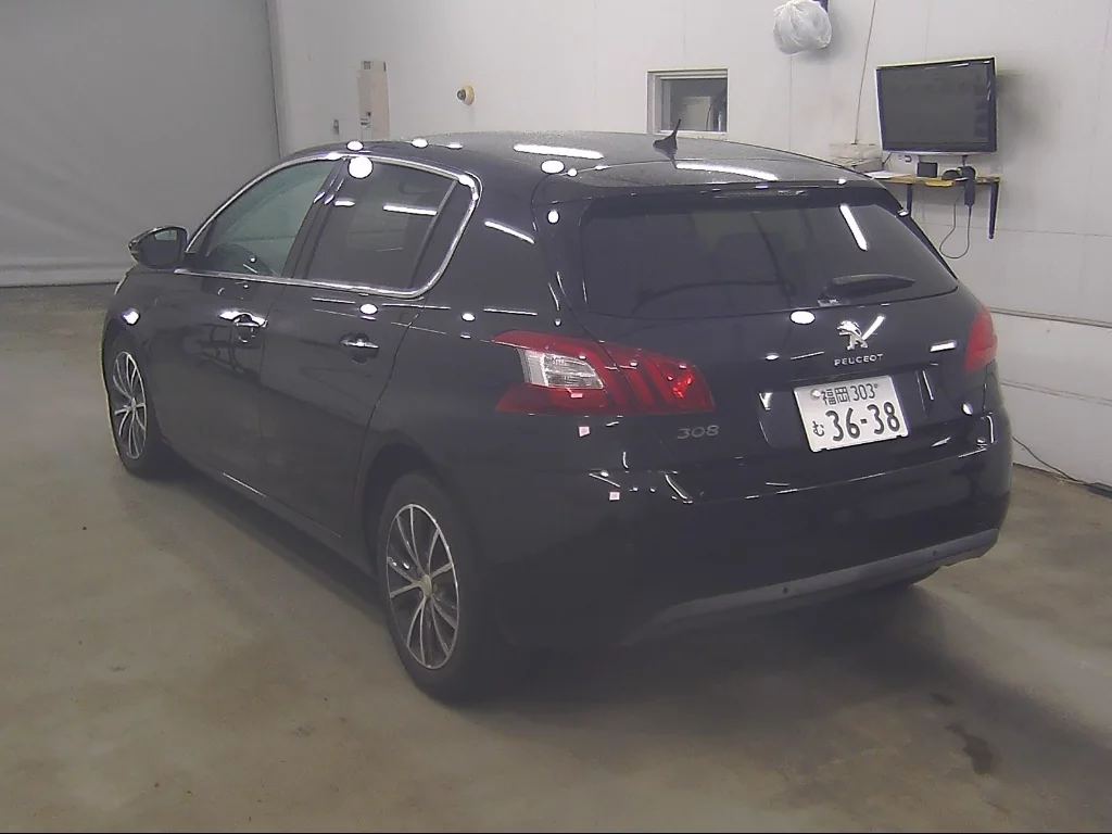 Peugeot 308  с аукциона в Японии