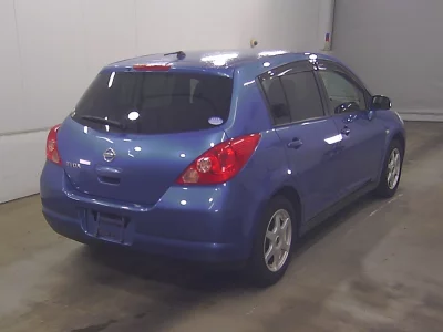 NISSAN TIIDA