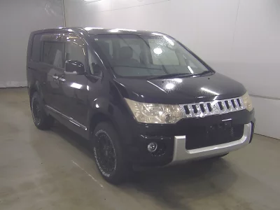 MITSUBISHI DELICA D5