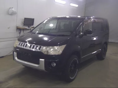 MITSUBISHI DELICA D5