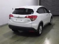 Цена авто Honda Vezel с аукционов Японии, номер кузова RU2, пробег 75 000, оценка 2