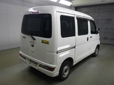 TOYOTA PIXIS VAN