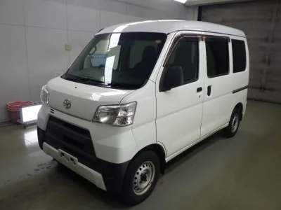 TOYOTA PIXIS VAN