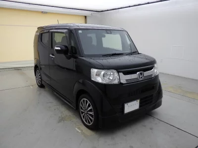 HONDA N BOX SLASH