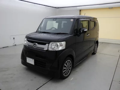 HONDA N BOX SLASH