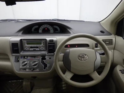 TOYOTA RAUM