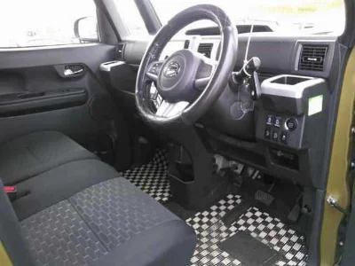 DAIHATSU WAKE