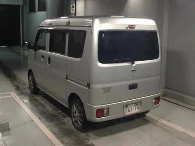 NISSAN CLIPPER VAN
