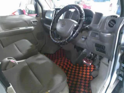 NISSAN CLIPPER VAN